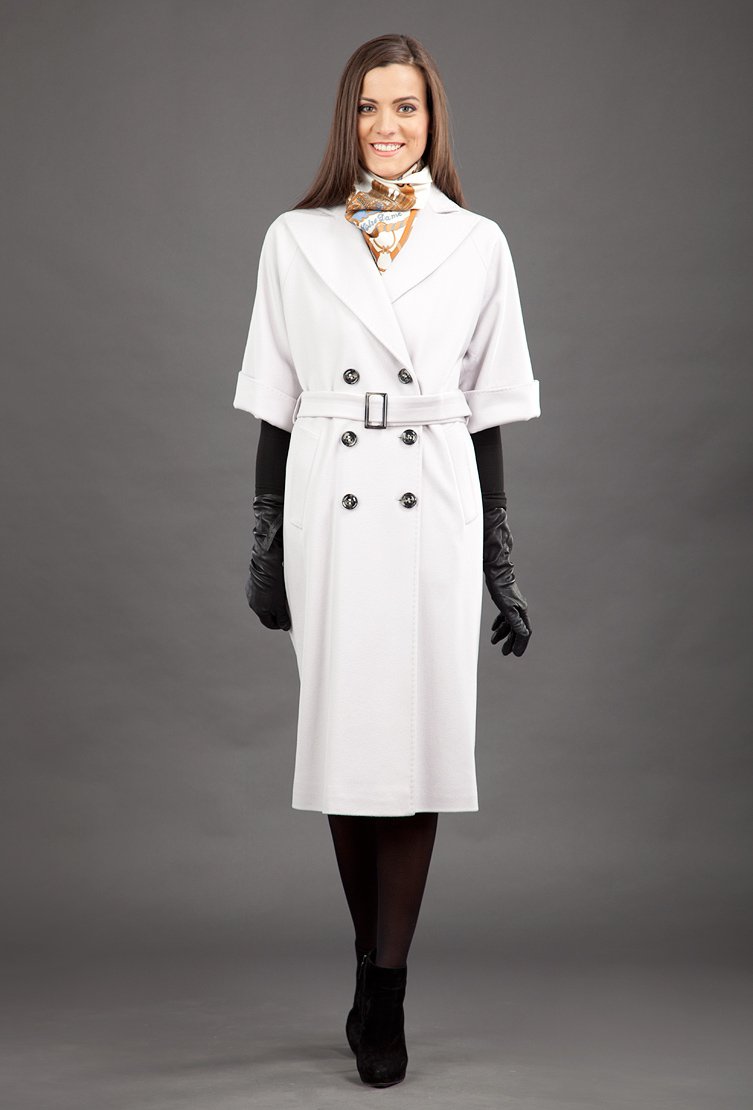 Как и с чем носить пальто, у которого короткие рукава