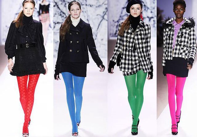 С какой одеждой можно надеть цветные колготки