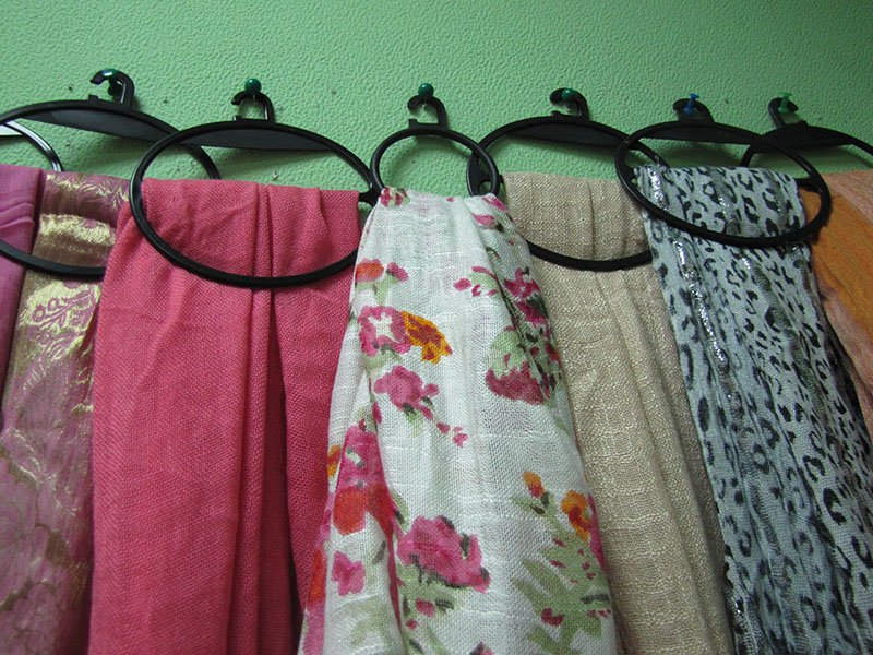 Шаль вернулась на модные подиумы