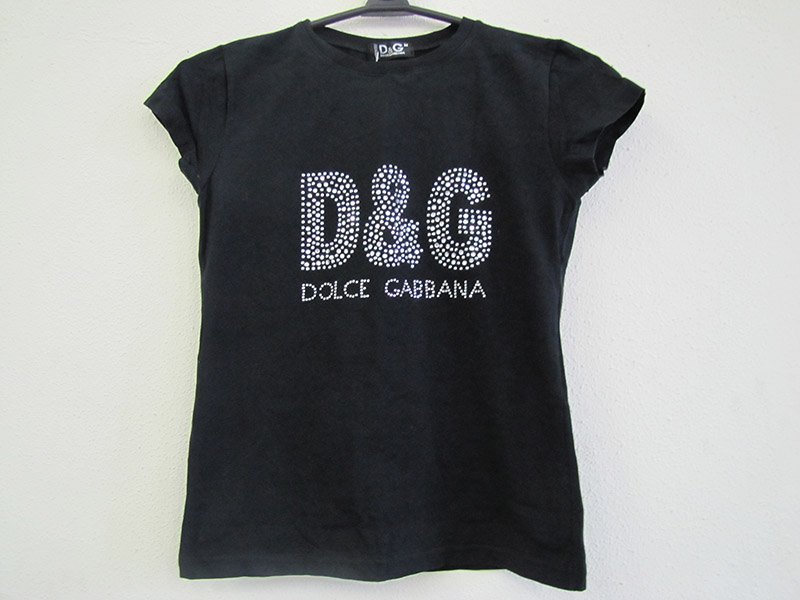 Самые модные женские футболки этого сезона