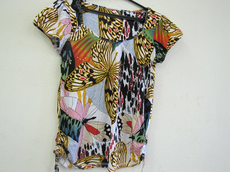 Самые модные женские футболки этого сезона